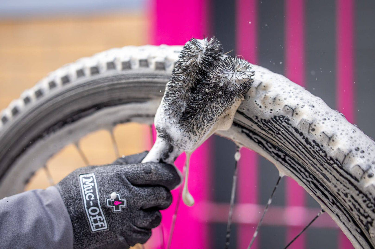 Muc-OffMuc-Off-Brush - 2 Prong