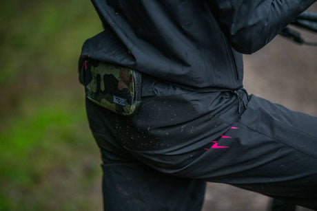 Muc-OffMuc-Off-Essential Case - camo