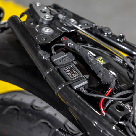 Quad LockQuad Lock-Waterproof 12V To USB Smart Adaptor